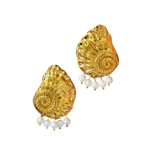 18K Gold Seashell Stud Earrings