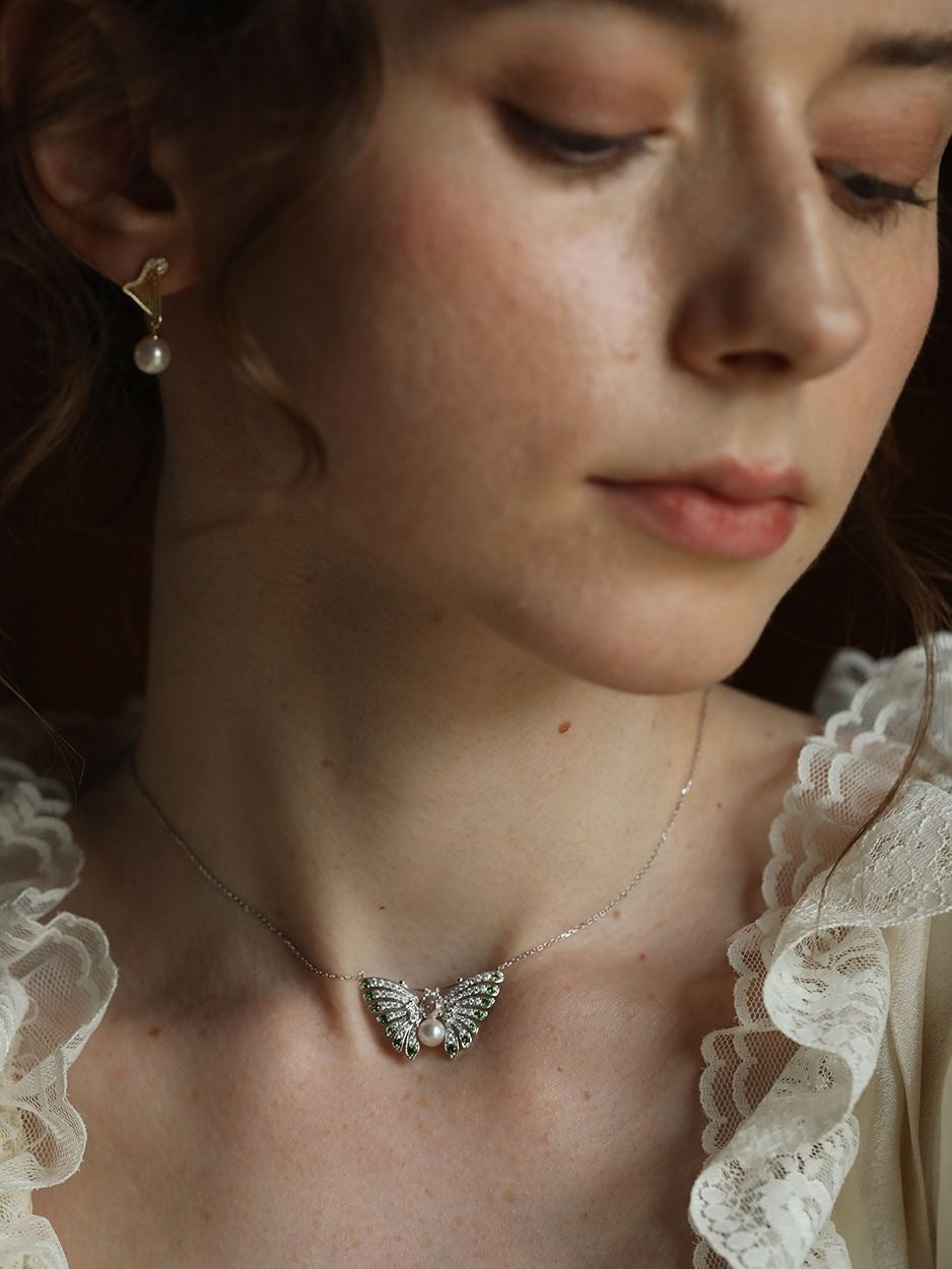 Butterfly Pearl Pendant Necklace