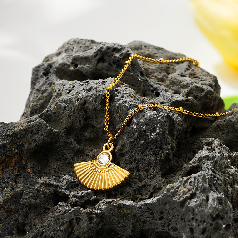 Fan Pendant Necklace