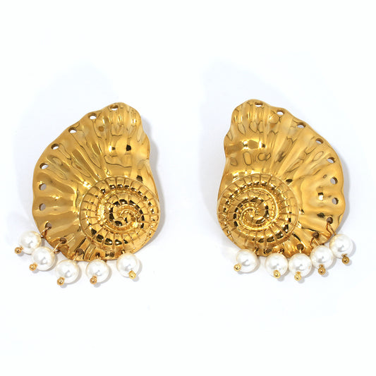 18K Gold Seashell Stud Earrings