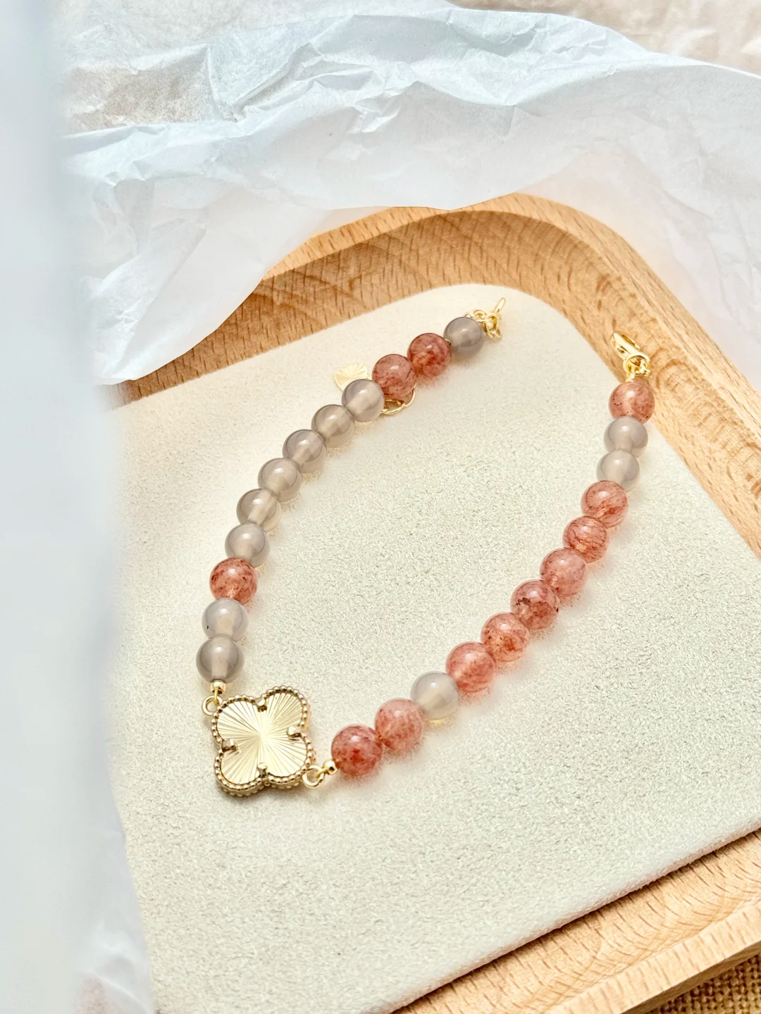 Strawberry Quartz and Gray Agate Bracelet - Love & Stability｜Moondora