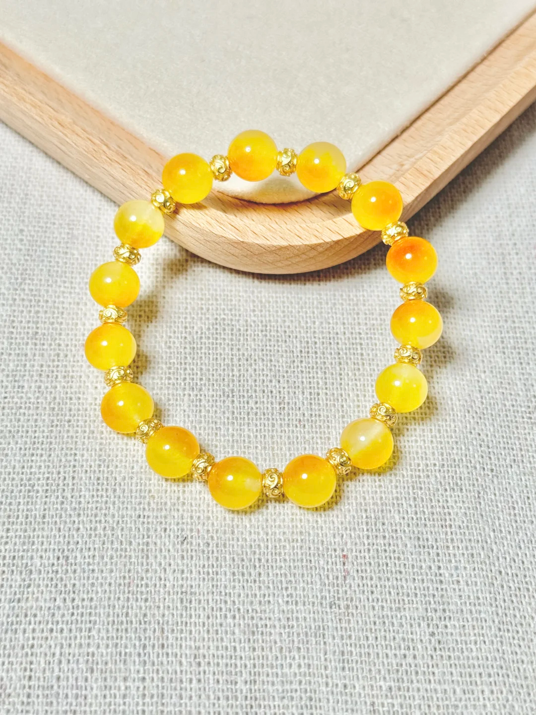 Yellow Chalcedony Bracelet - Improve Confidence & Happiness｜Moondora