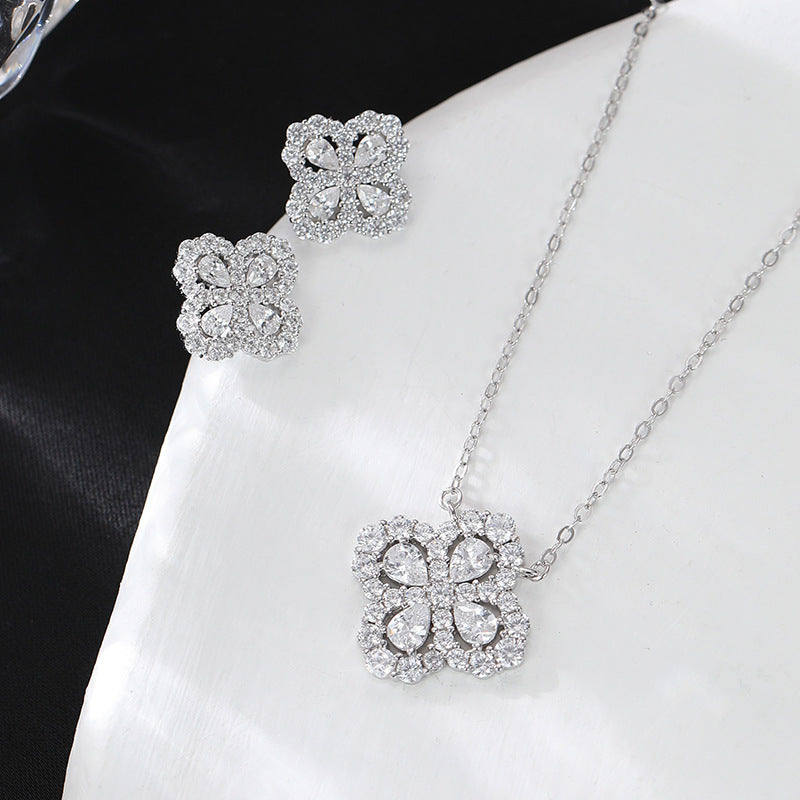 Sparkle Clover Necklace