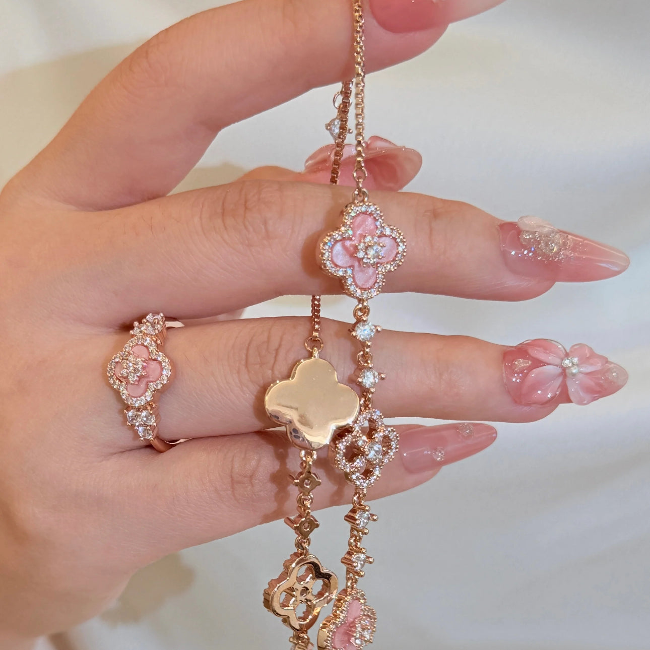 Sakura Cleef Set - Bracelet & Earrings